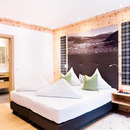 Gasthof Zum Goldenen Loewen Nauders Bagian luar foto