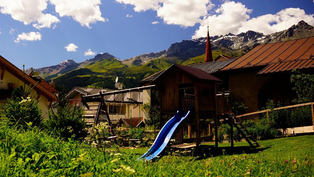 Gasthof Zum Goldenen Loewen Nauders Bagian luar foto